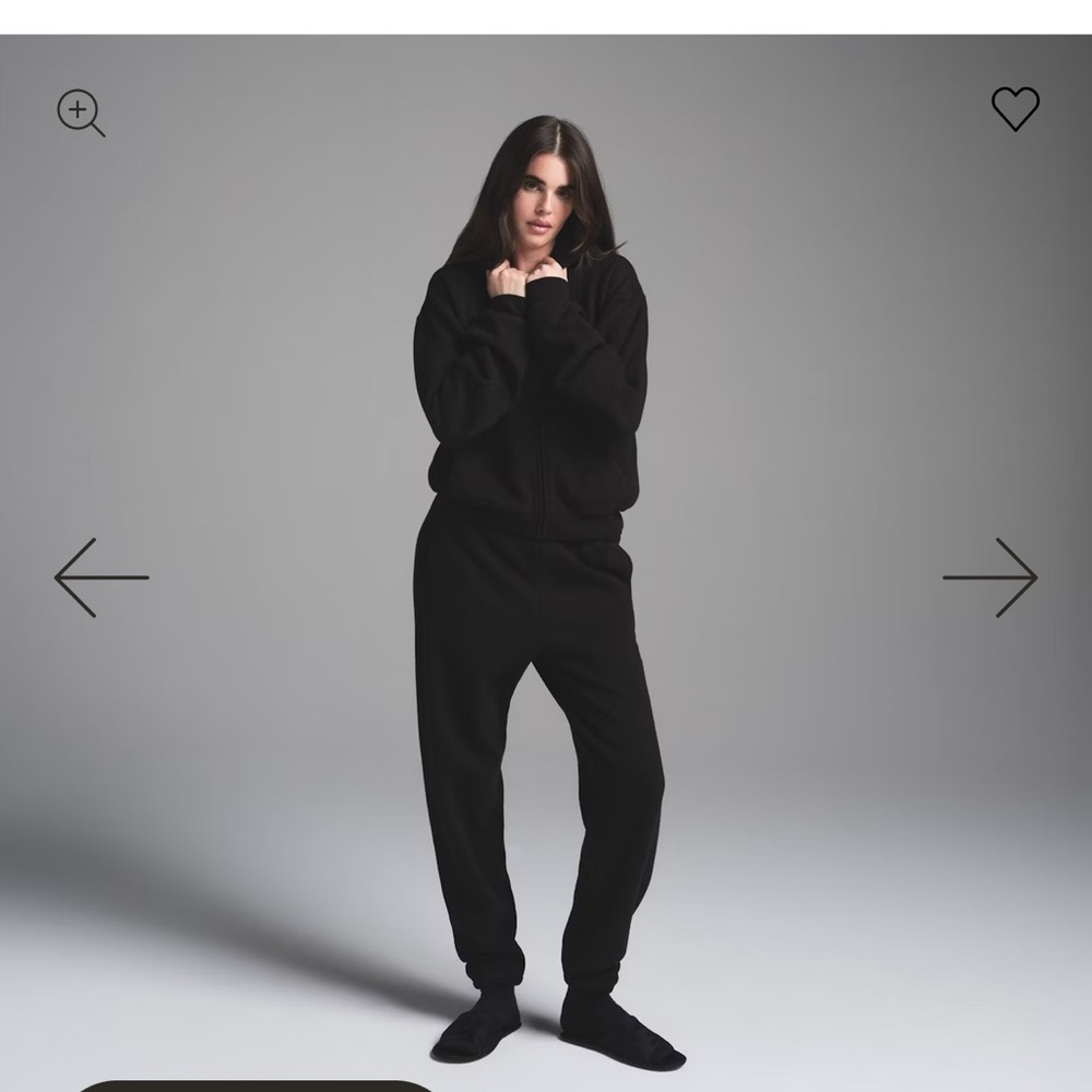 SKIMS Black CLASSIC JOGGER